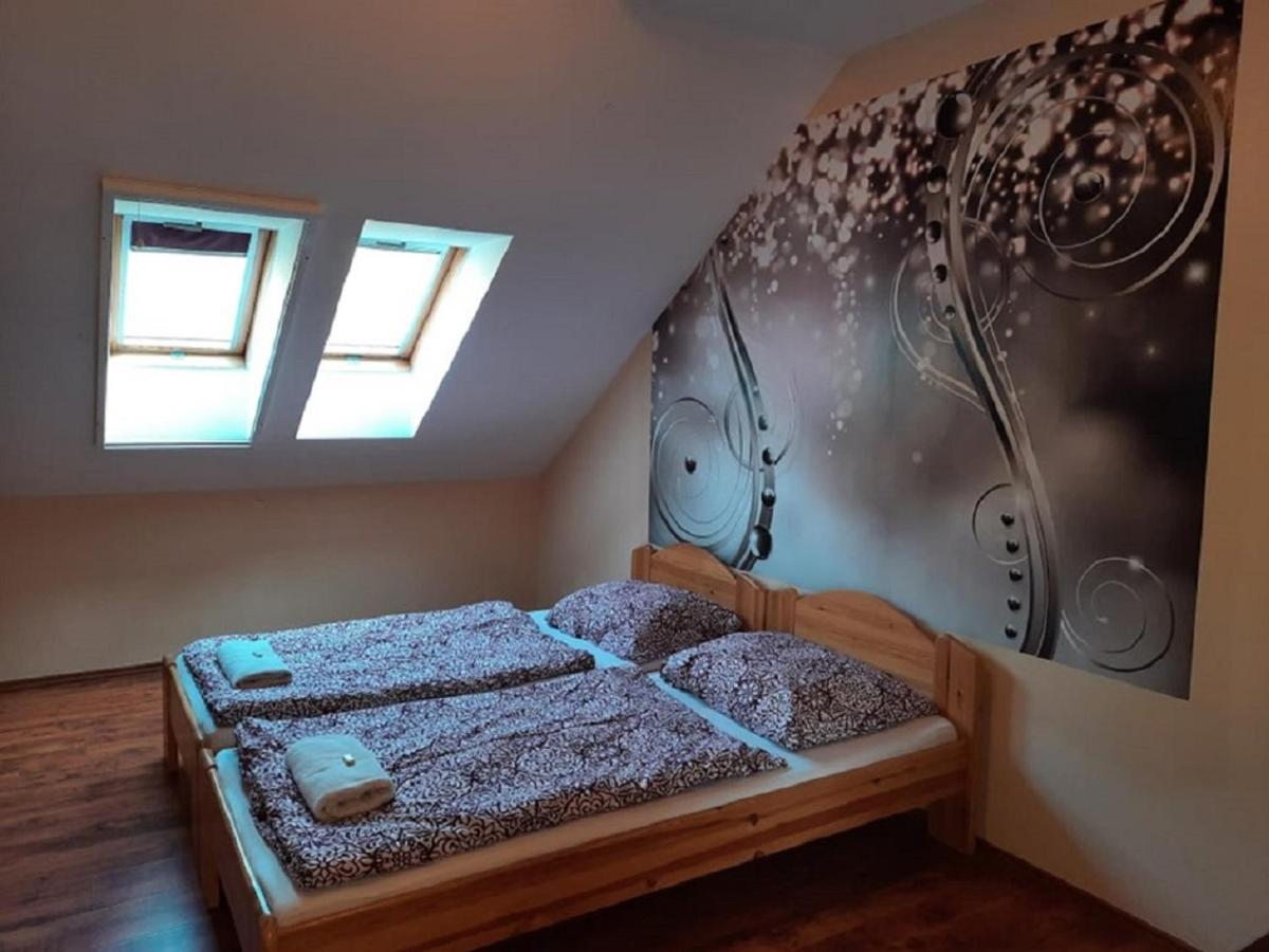 Ponty-Poronty Vendeghaz Hotel Nagybaracska Bagian luar foto